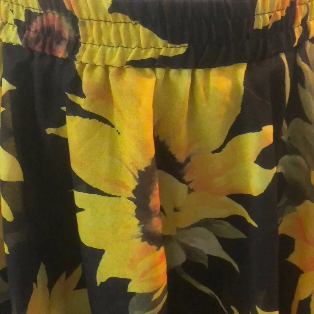 Welcome the Season with Sunflower Sheer Flared Skirt sz S